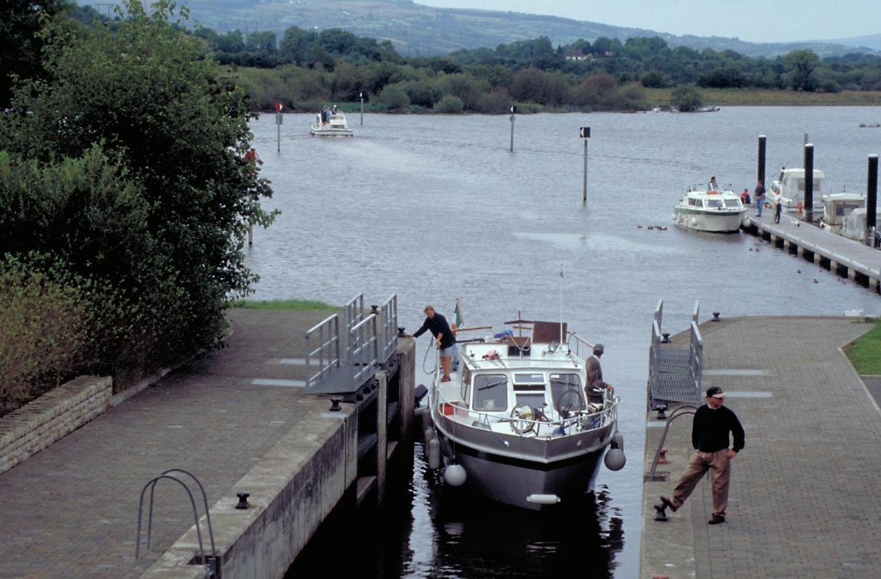 Lough Allen Hotel & Spa Drumshanbo Extérieur photo